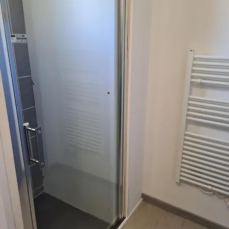 Maneliere Logement2, De Campagne - 10min Du Puy Dufou *