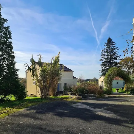 بيت للعطل Maneliere 2, De Campagne - 10min Du Puy Dufou *