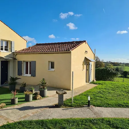 بيت للعطل Maneliere 2, De Campagne - 10min Du Puy Dufou Saint-Michel-Mont-Mercure