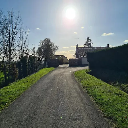 بيت للعطل Maneliere 2, De Campagne - 10min Du Puy Dufou